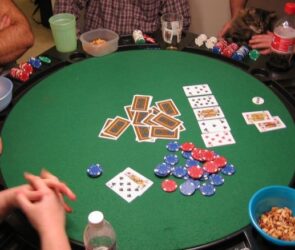 What is Straddle in Poker